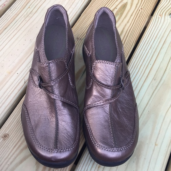 clarks women's motion oxford